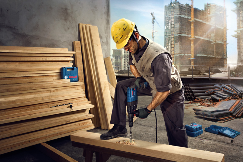 BOSCH-ROTARY HAMMER 24MM 790W + QUICK RELEASE CHUCK