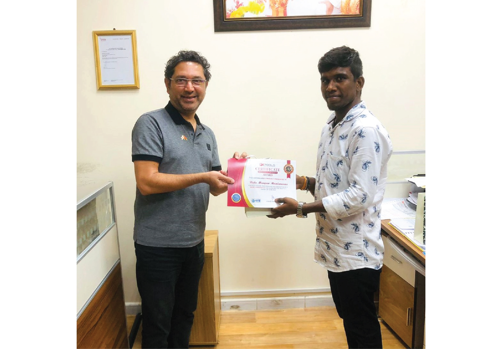 Certificates And Gifts Distribution