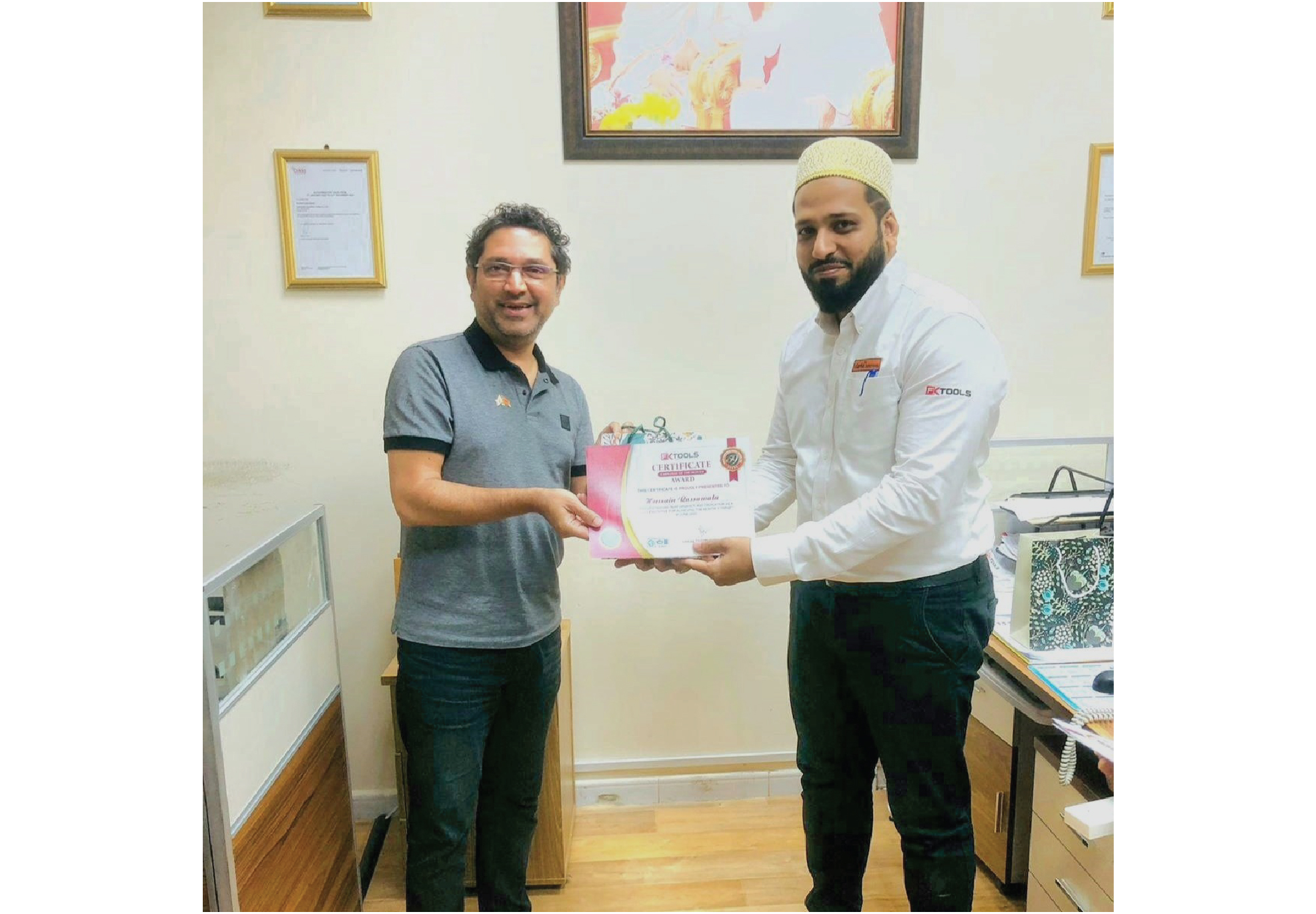 Certificates And Gifts Distribution